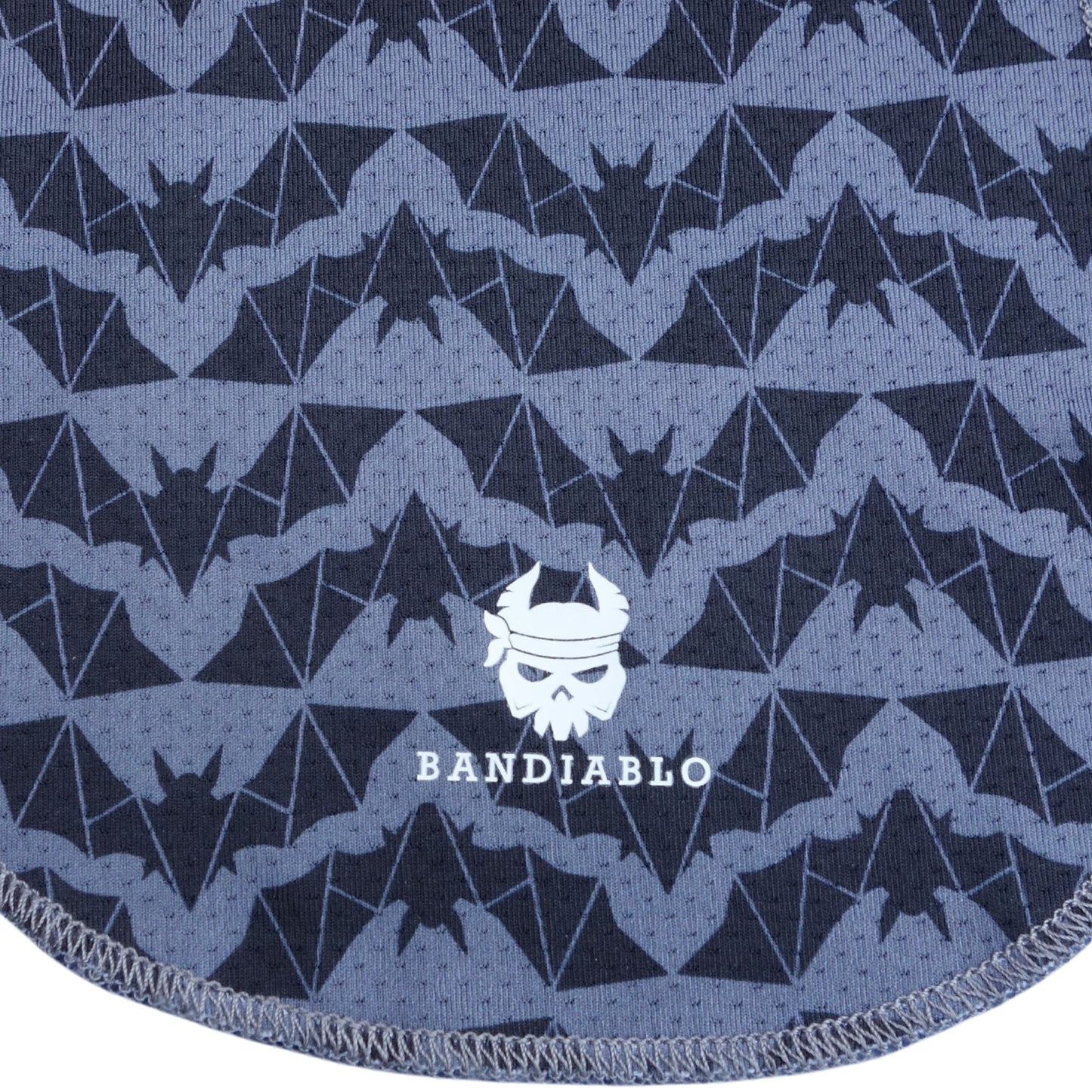 Fitted bandana – bat pattern