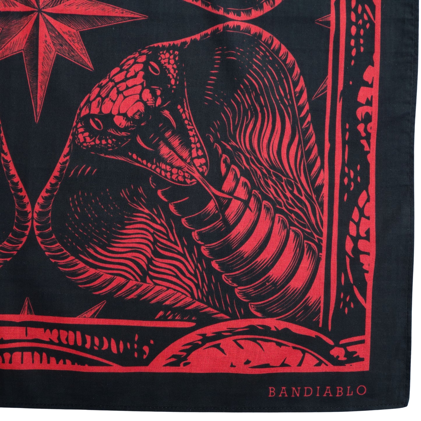 Organic cotton square bandana – cobra star